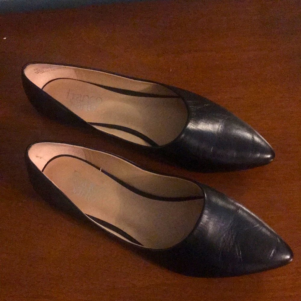 Black ballet flats